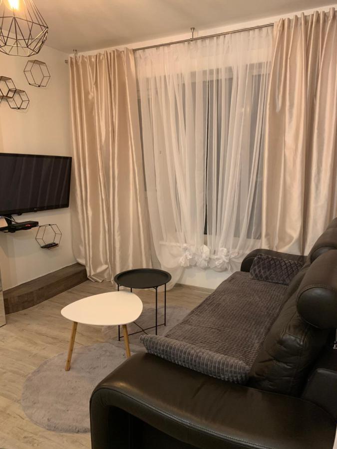 Uroczy Apartament Z Patio Szczecin Exterior photo